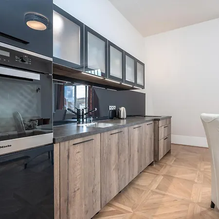 Wishlist Residences - Old Town Square Apartamento