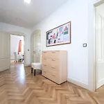 Wishlist Residences - Old Town Square *