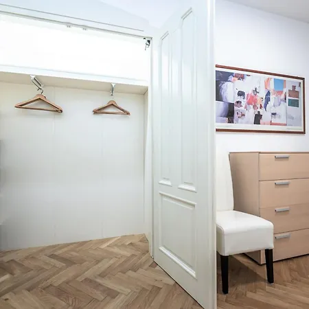 Amazing Duplex In The Old Town