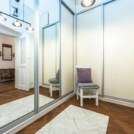 Wishlist Residences - Old Town Square Prag