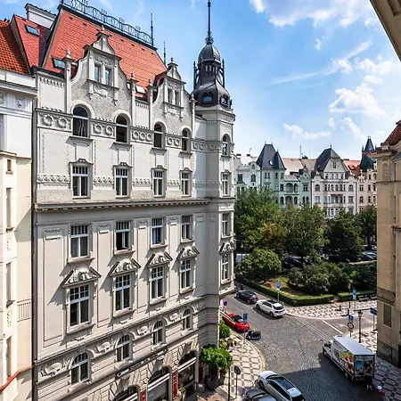 Wishlist Residences - Old Town Square *