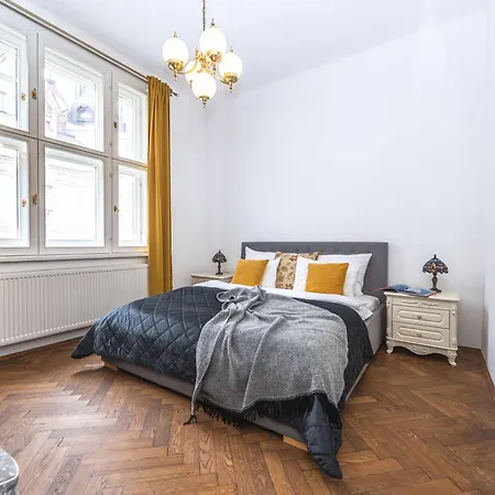 Wishlist Residences - Old Town Square * Prag