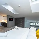 Wishlist Residences - Old Town Square Appartamento *