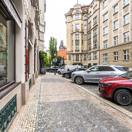 Wishlist Residences - Old Town Square شقة