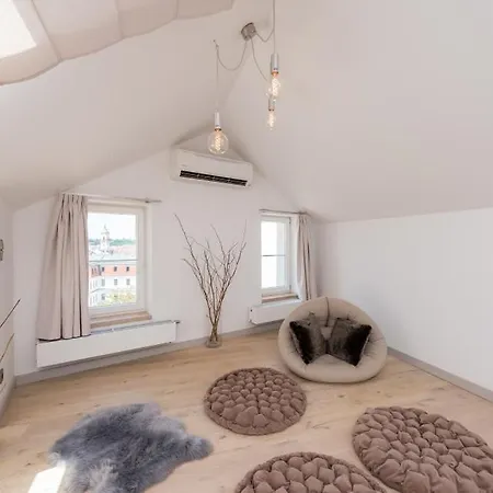 Wishlist Residences - Old Town Square Апартаменты Прага