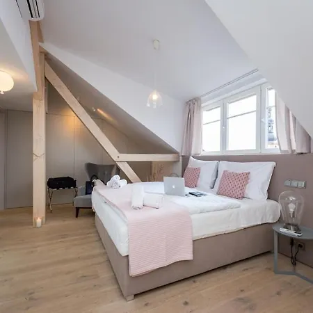 شقة Wishlist Residences - Old Town Square