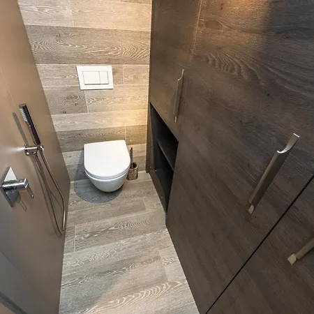 شقة Wishlist Residences - Old Town Square *