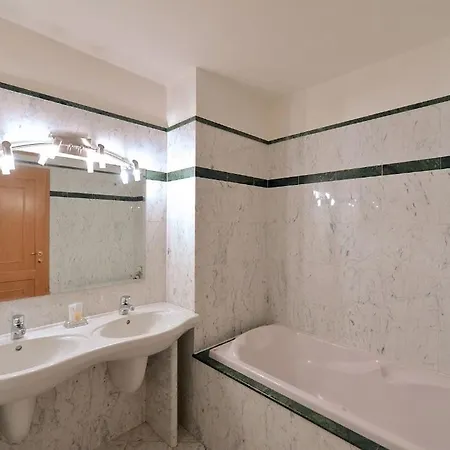 Wishlist Residences - Old Town Square * Πράγα