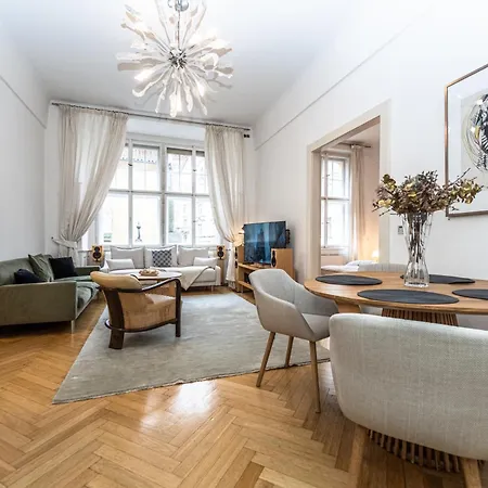 Wishlist Residences - Old Town Square Апартаменты *