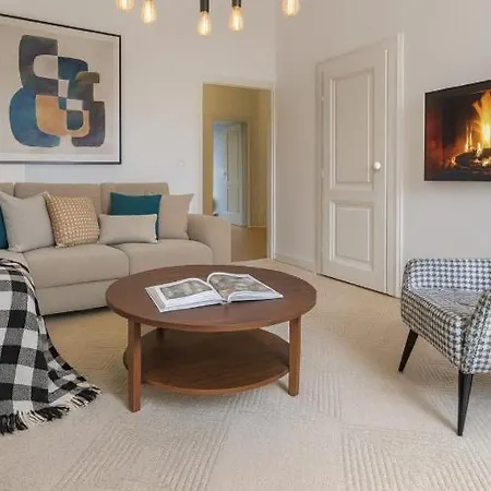 شقة Wishlist Residences - Old Town Square *