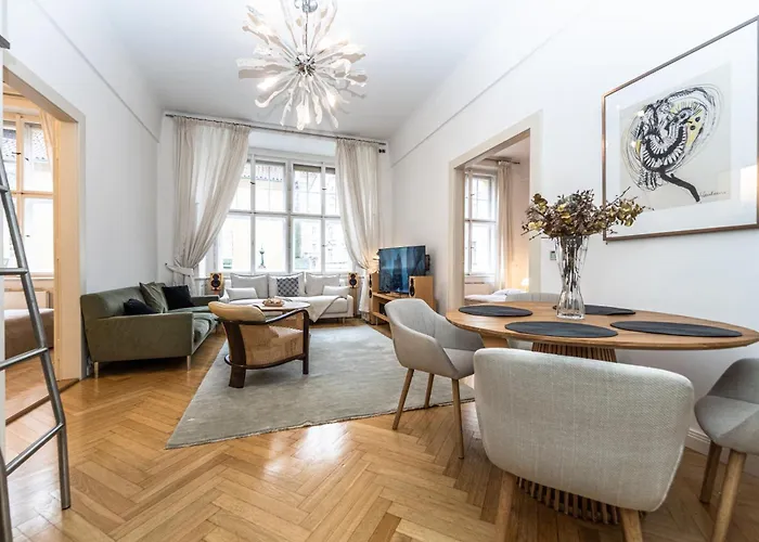 Wishlist Residences - Old Town Square Lejlighed *