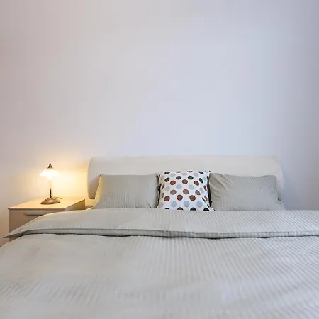 Wishlist Residences - Old Town Square * Prague