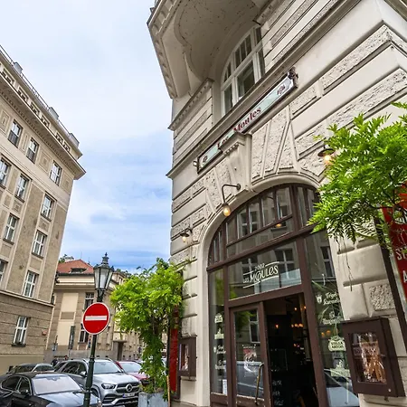 Apartment Wishlist Residences - Old Town Square *