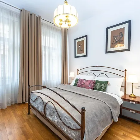 Wishlist Residences - Old Town Square Prague