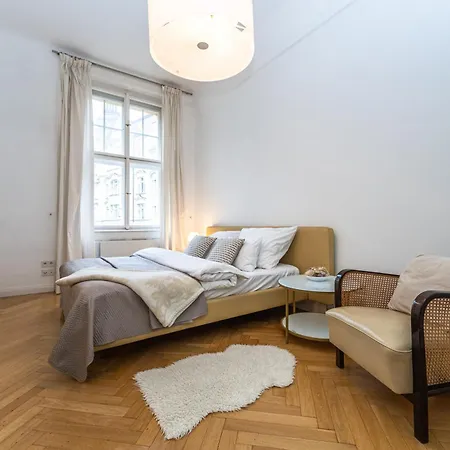 Wishlist Residences - Old Town Square *